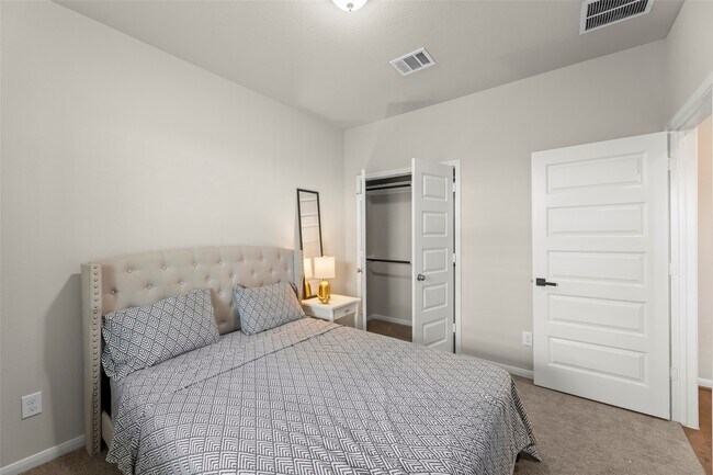 Building Photo - 14911 Spg Frst Ln