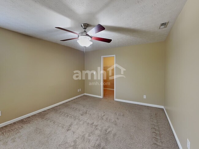 Building Photo - 1376 Blue Ridge Ln