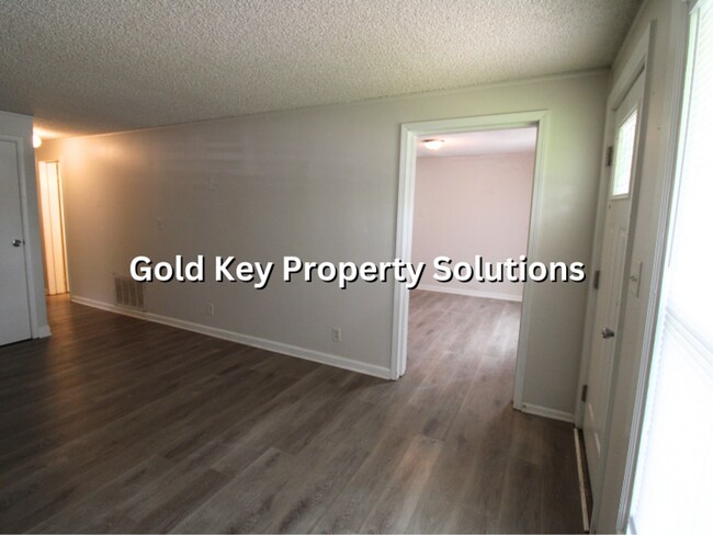 Building Photo - 4 Bed 1.5 Bath Home for Rent! (SECTION 8 APPROVED)
