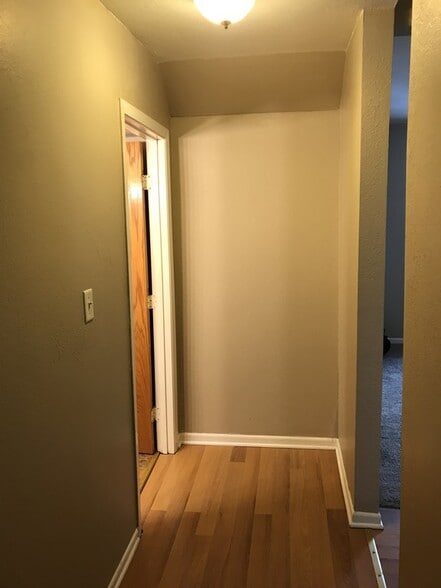 Building Photo - 3006 Emerson Avenue N #2