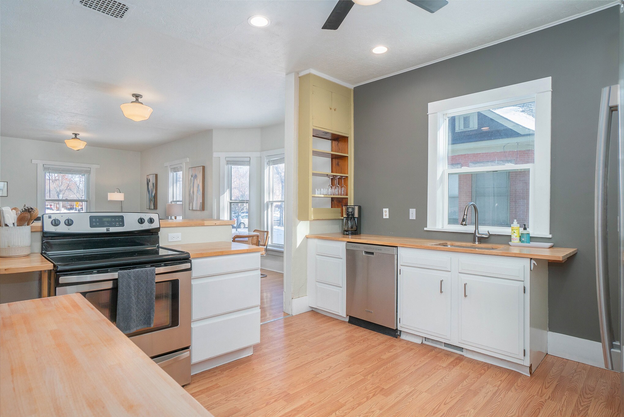 Building Photo - 515 West Mulberry Street