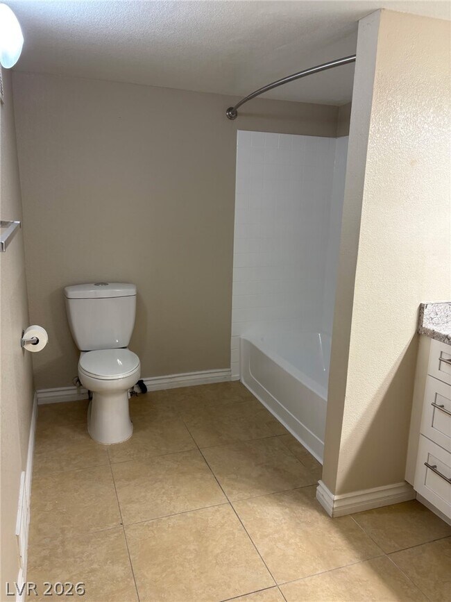 Building Photo - 555 E Silverado Ranch Blvd