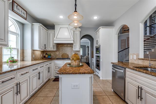 Building Photo - 12402 Honeyflower Dr