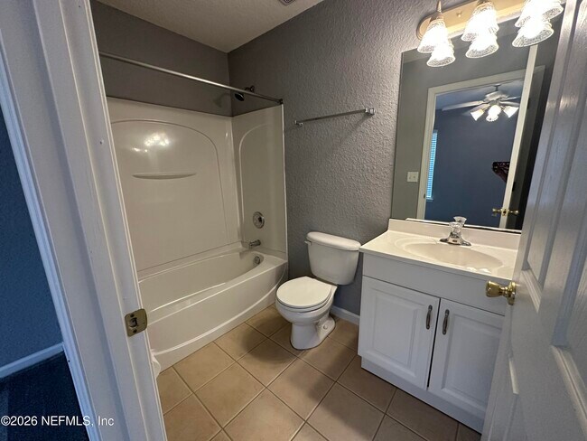 Building Photo - 1827 Lago Del Sur Drive