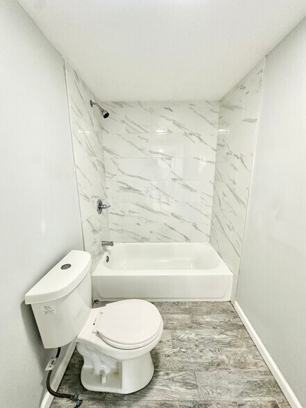 Building Photo - 63 Gentian St