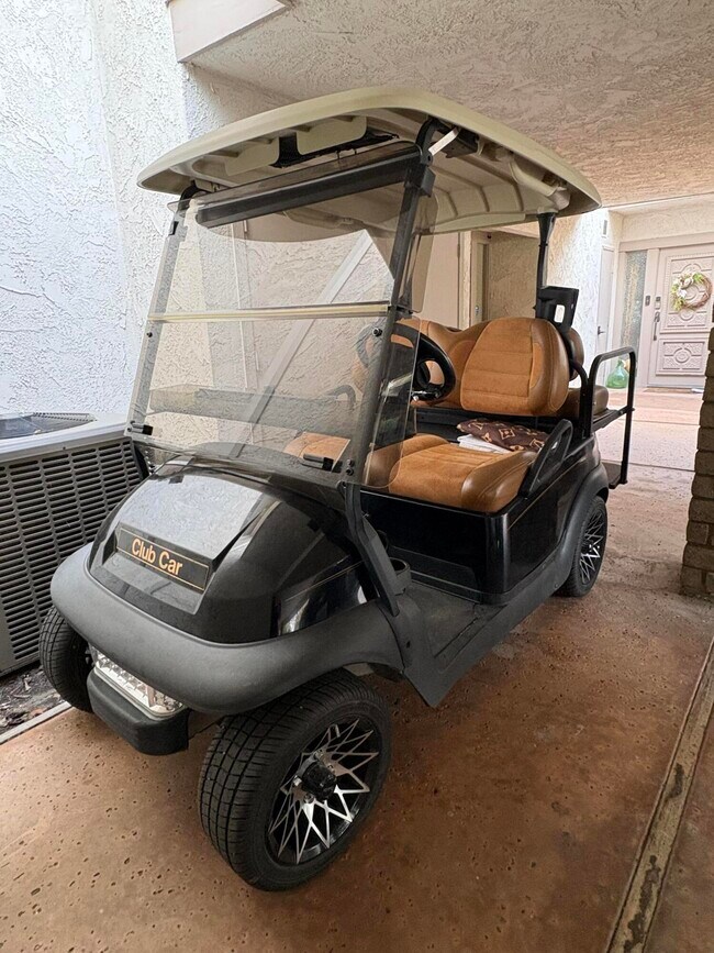 Building Photo - 35082 Mission Hills Dr