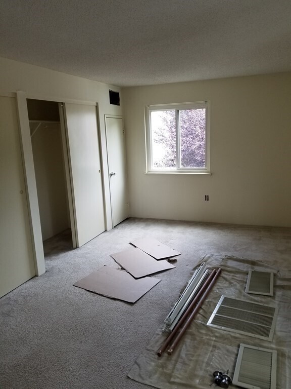 Building Photo - 36 Silver Hill Ln