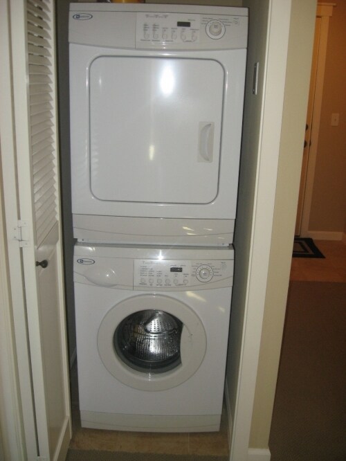 Building Photo - The Osborn Condominiums - 1 bedroom + den