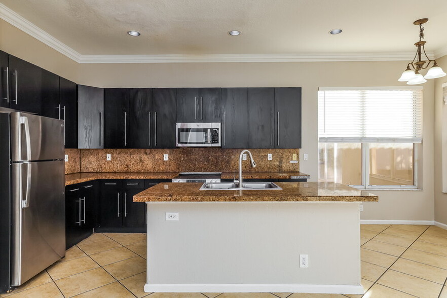 Building Photo - 5293 Sancerre Cir