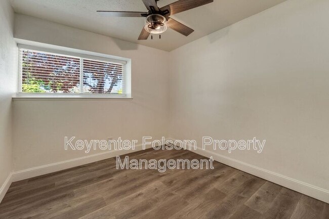 Building Photo - 5800 Deary Way