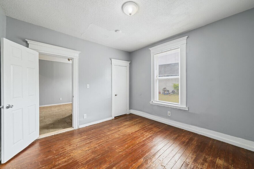 Building Photo - 705 Dixwell Ave
