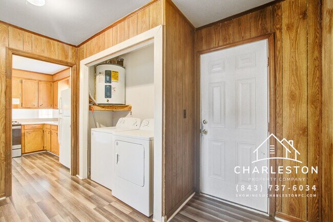 Building Photo - 1908 Swift Ave