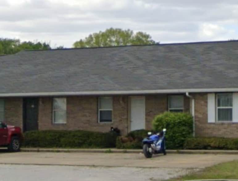 Building Photo - 8701 N Raintree Ct