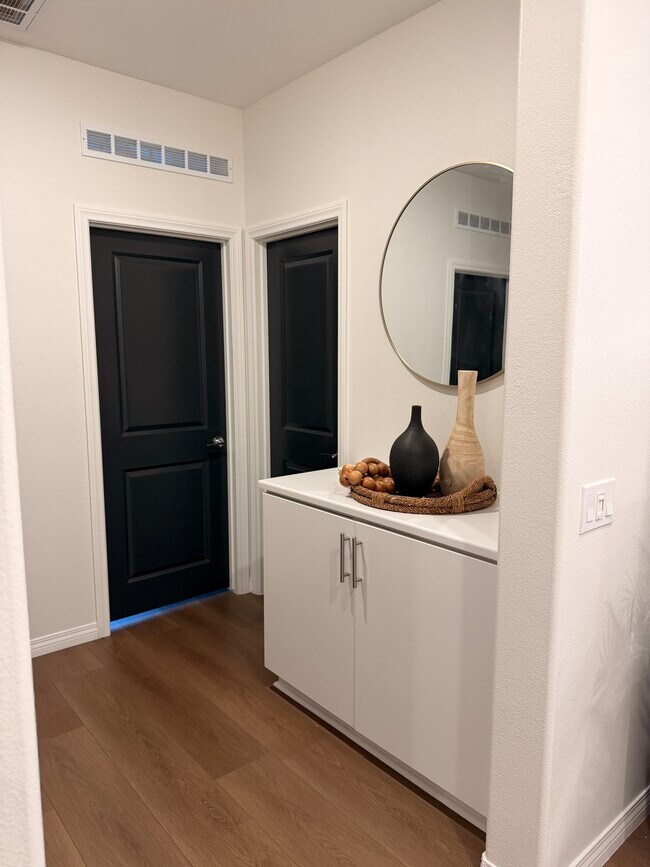 Building Photo - 36351 Elizabeth Ln