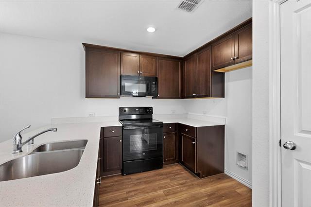 Building Photo - 9206 Marilyn Pl