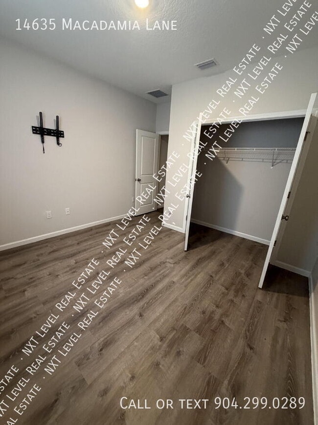 Building Photo - 14635 Macadamia Ln