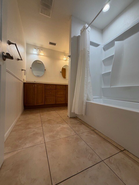 Building Photo - 176 Bethune Way