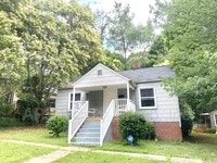 Building Photo - 2405 Hoyt St