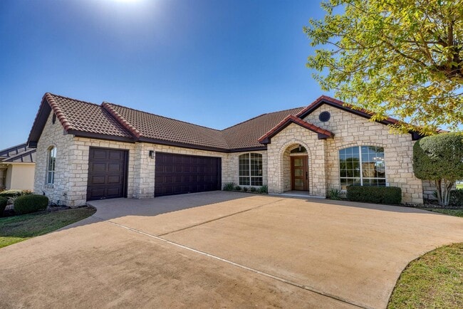 Building Photo - 1100 Broken Hills Dr