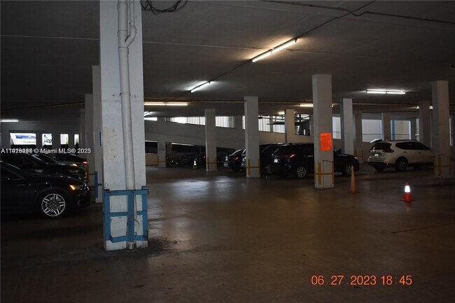 Building Photo - 13499 Biscayne Blvd