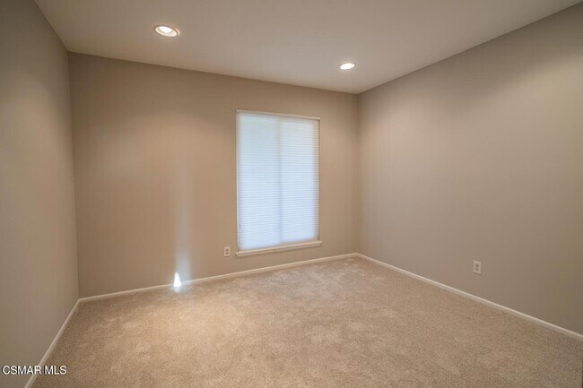 Building Photo - 3065 Starling Ave