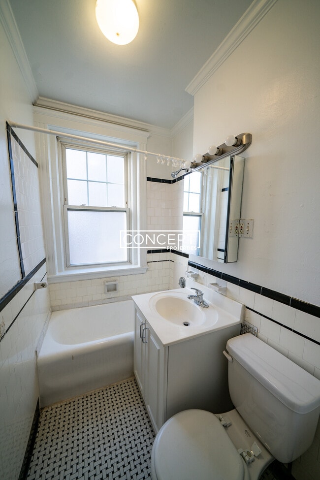 Building Photo - 58 Selkirk Rd