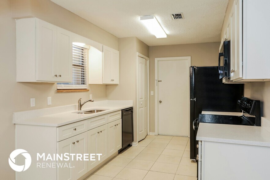 Building Photo - 8407 Rampart Rd