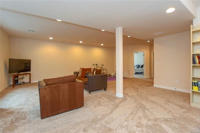 Building Photo - 3646 Como Ct