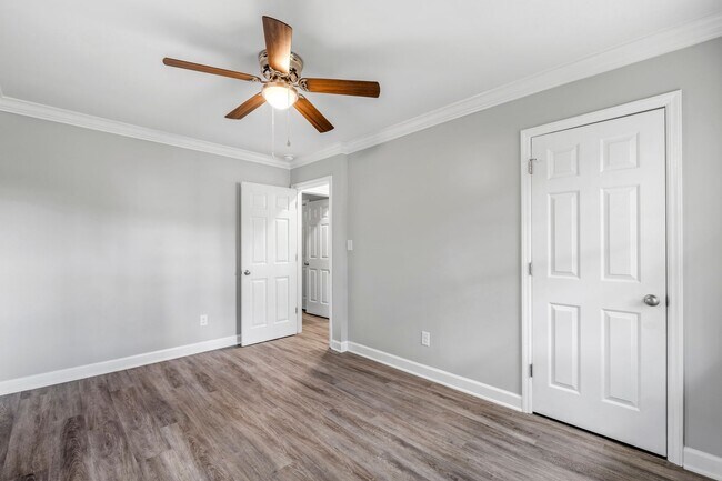 Building Photo - Great Location off of South Holden Road. 3 Bedroom 2 Bathroom Home.