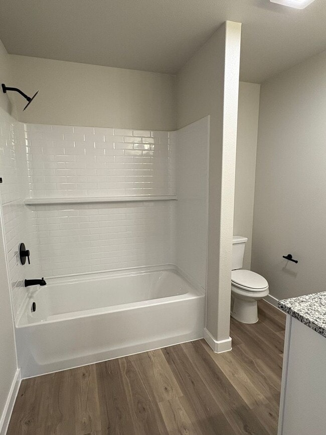 Building Photo - Comfort and Style Blend in Willowbend!
