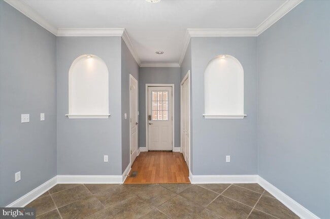 Building Photo - 104 N Patterson Park Ave