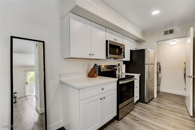 Building Photo - 2300 E Silverado Ranch Blvd