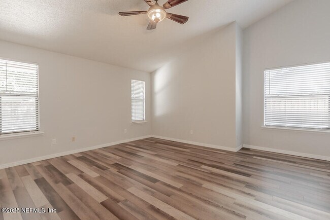 Building Photo - 3331 Ashridge Dr