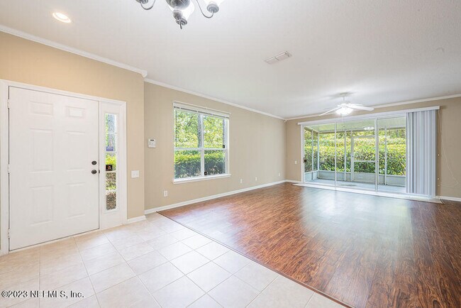 Building Photo - 7990 Baymeadows Cir E
