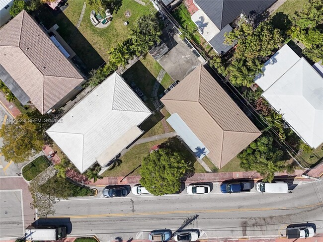 Building Photo - 8100 Crespi Blvd