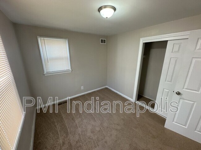 Building Photo - 2107 N Spencer Ave