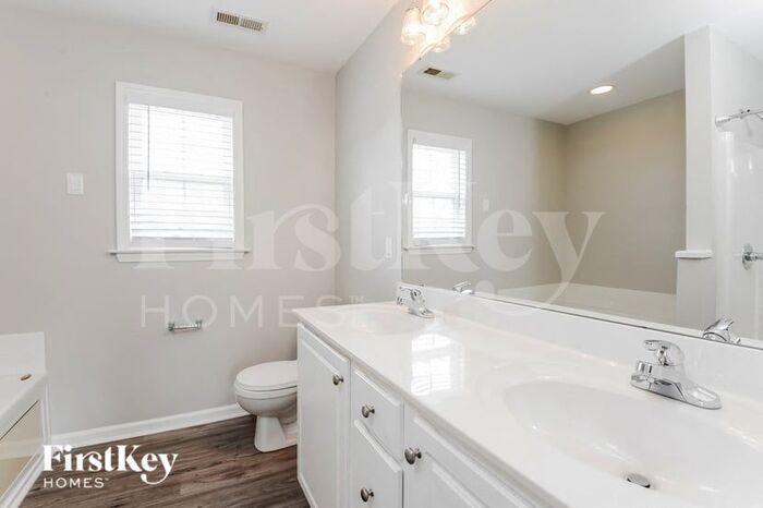 Building Photo - 6698 Knob Hill Ct