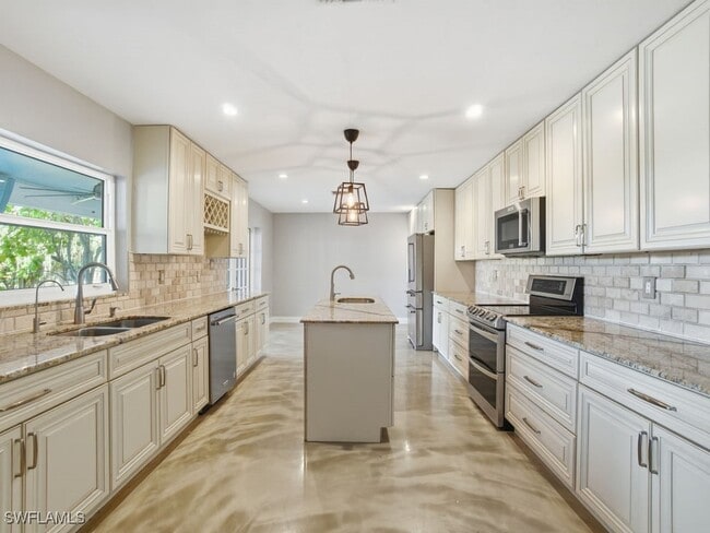 Building Photo - 4920 Shady River Ln