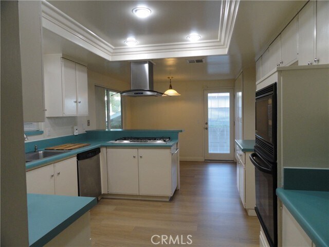 Building Photo - 1100 La Senda Dr