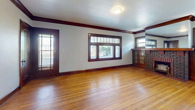 Building Photo - 4003 Behrwald Ave