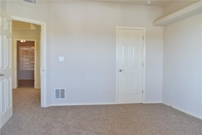 Building Photo - 6332 Franklin Vista Dr