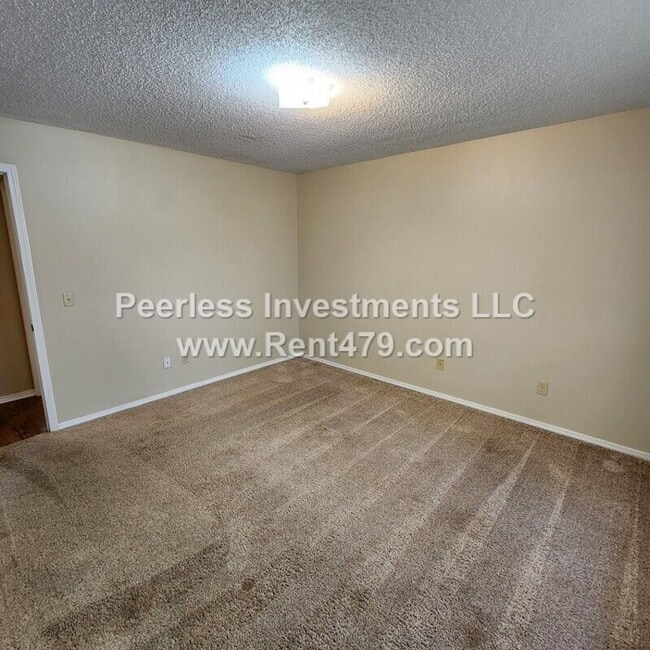 Building Photo - 505 4th Ave SW