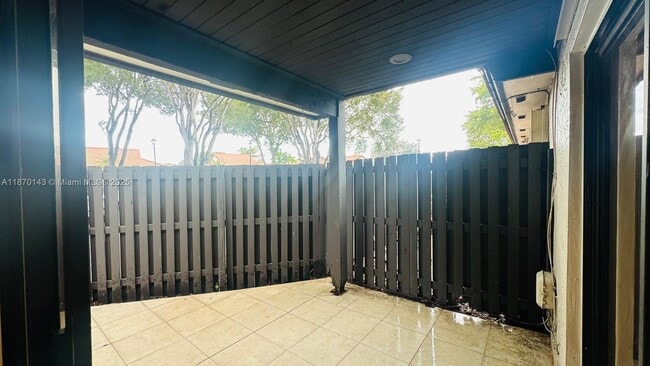 Building Photo - 15210 SW 48th Terrace