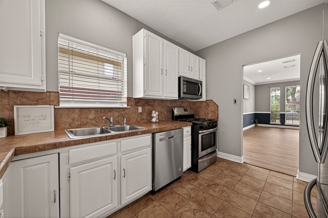 Building Photo - 1806 Coretta Ct