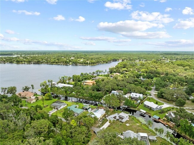 Building Photo - 17511 Canal Shores Dr