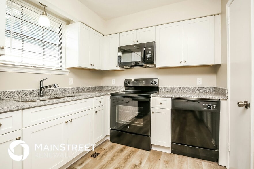 Building Photo - 637 Rehnea Dr