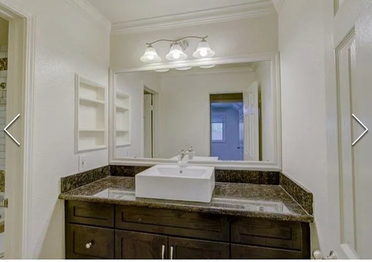 Building Photo - 3550 Lebon Dr