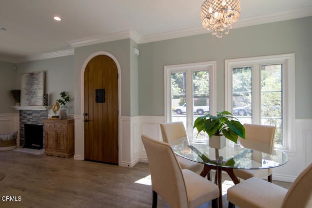 Building Photo - 305 S Arroyo Dr