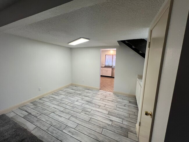 Building Photo - 4576 Kenmare Way