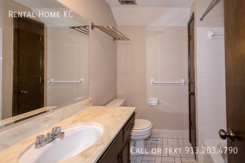 Building Photo - 12561 W 105th St